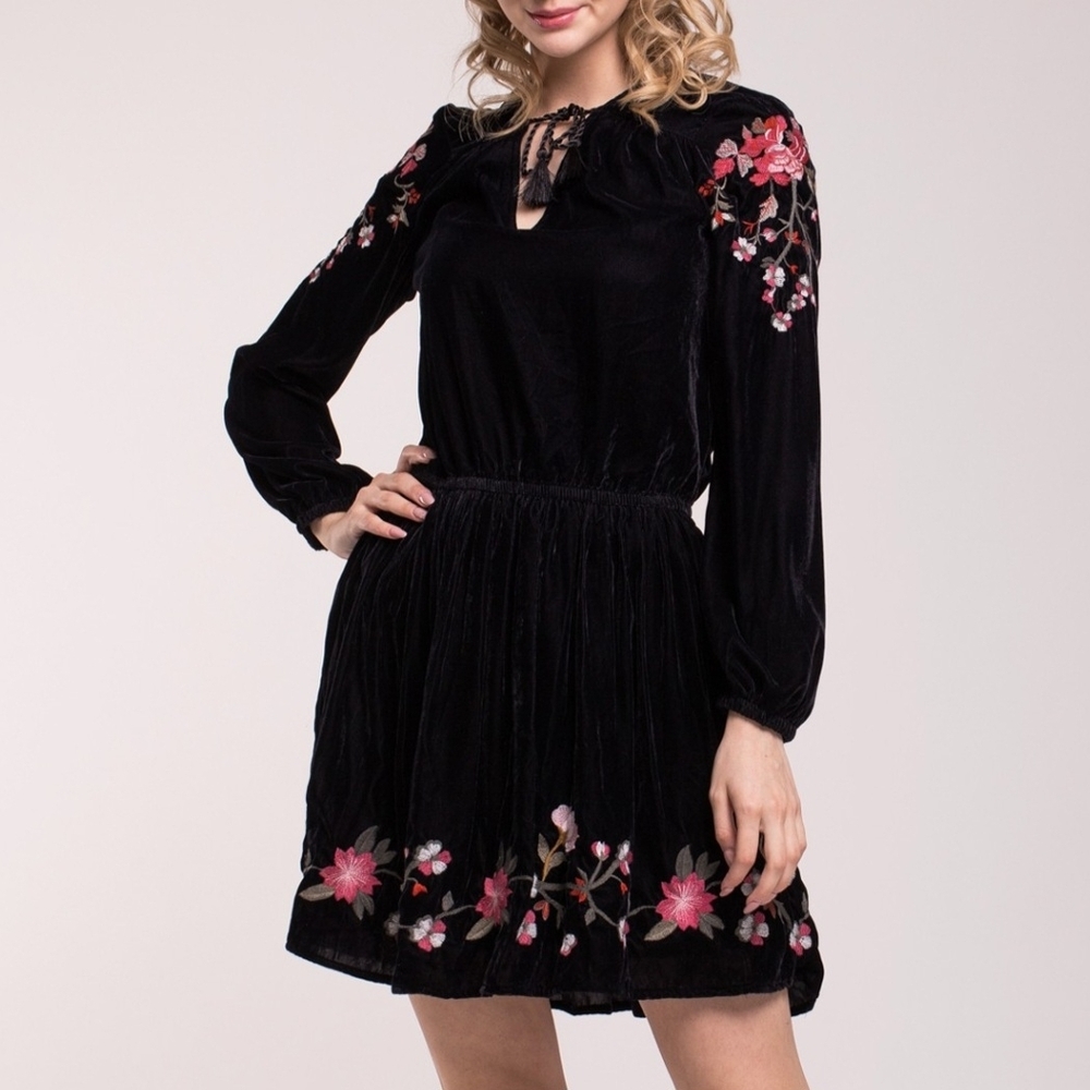 A.N.A. Black Velvet Floral Embroidered Dress Womens L